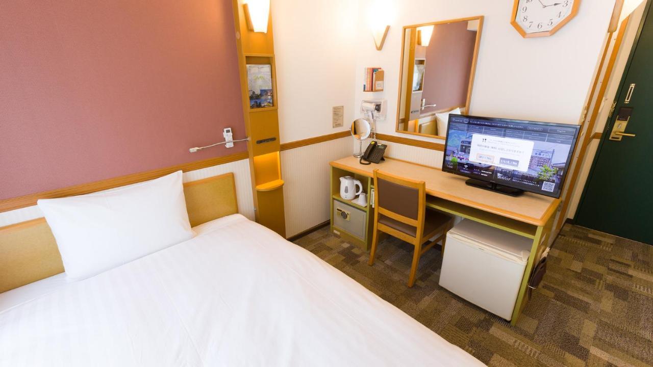 Toyoko Inn Sendai Nishi-Guchi Hirose-Dori Exterior foto