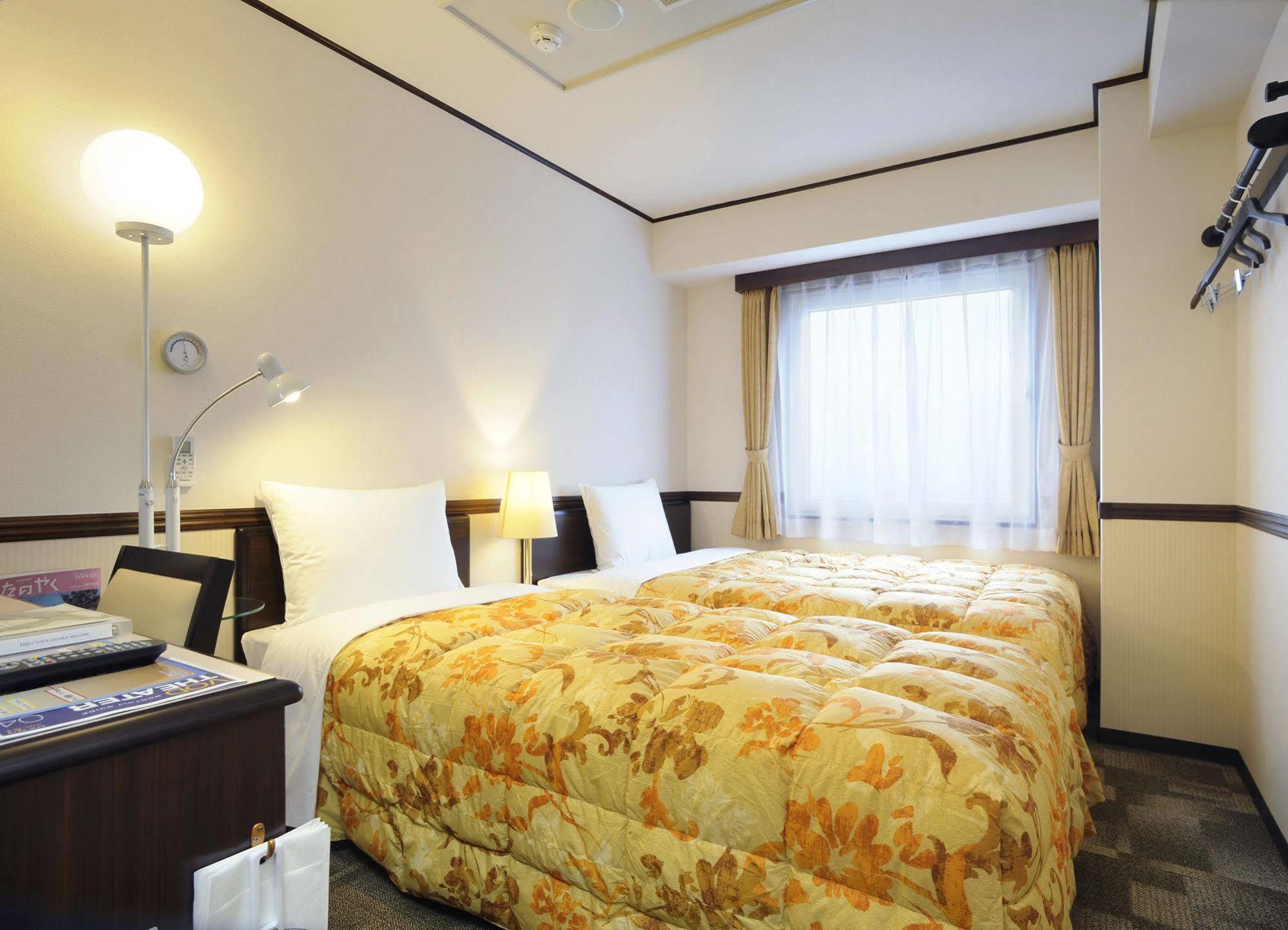 Toyoko Inn Sendai Nishi-Guchi Hirose-Dori Exterior foto